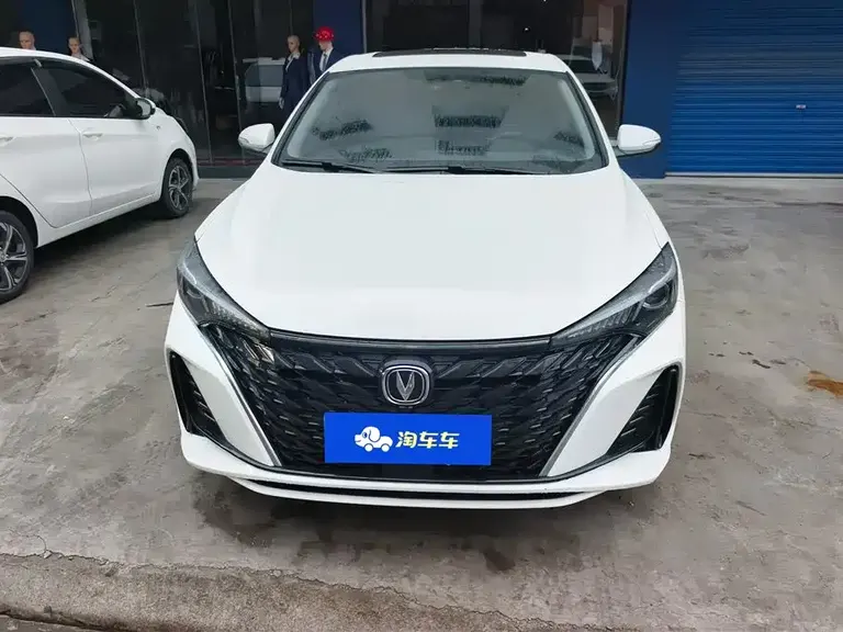 Changan Eado PLUS 1.5 L Manual Luxury