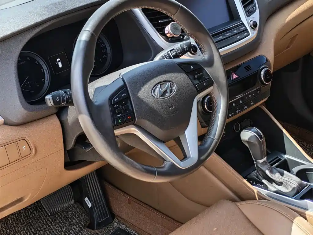 Tucson 1.6 T DCT 2 WD Intelligent