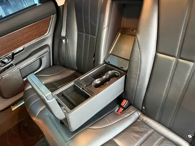 Jaguar XJ XJL 3.0 SC 2 WD Graceful Business