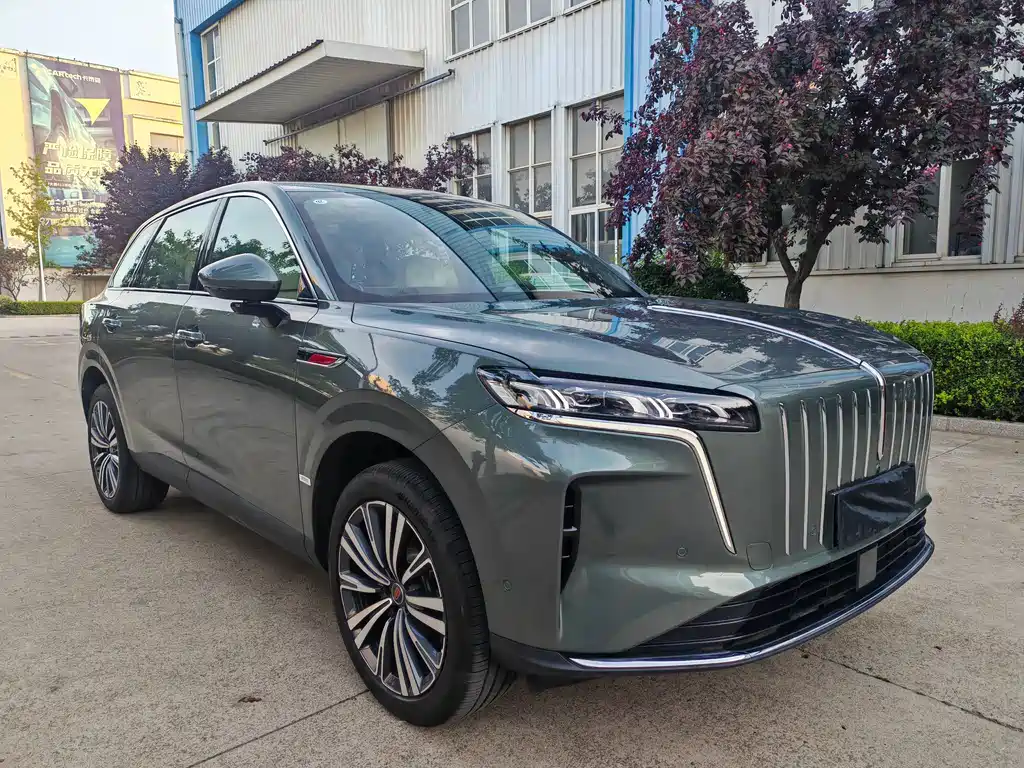 Hongqi HS6 PHEV 240 Smart Hybrid