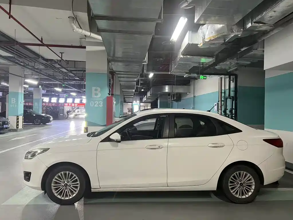 Escort 1.5 L Auto Comfort