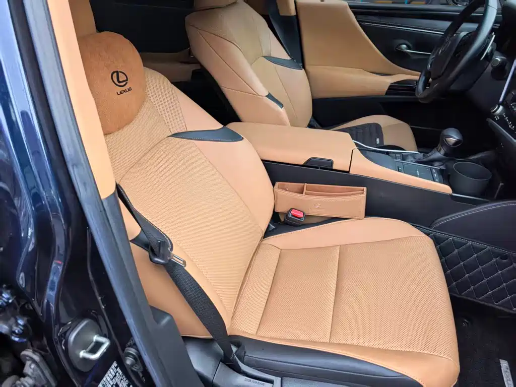 Lexus ES 200 Outstanding