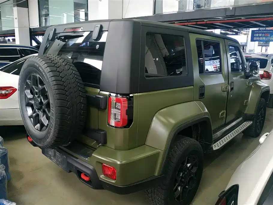 BAIC BJ40 2.0 D Auto 4 WD Blade Hero Swordsman (Front/Rear E-Lock)