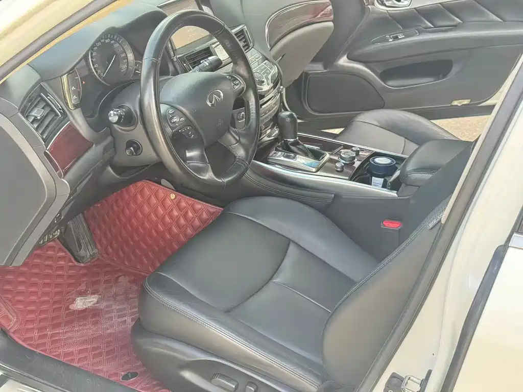 Infiniti Q70 Q70 L 2.5 L Joy