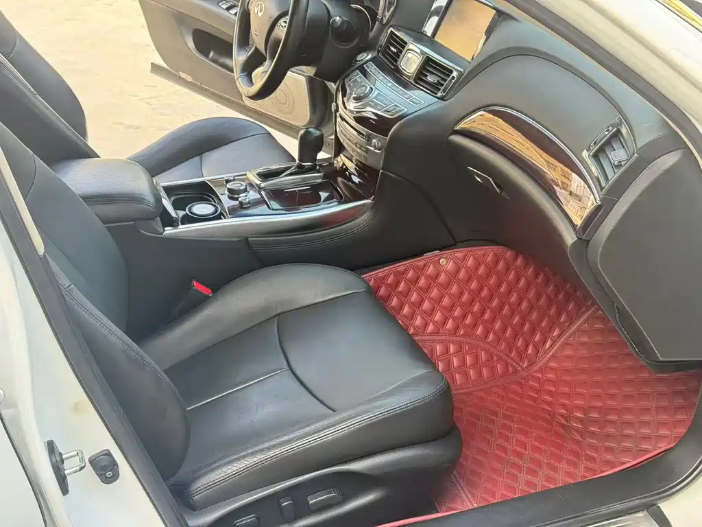 Infiniti Q70 Q70 L 2.5 L Joy