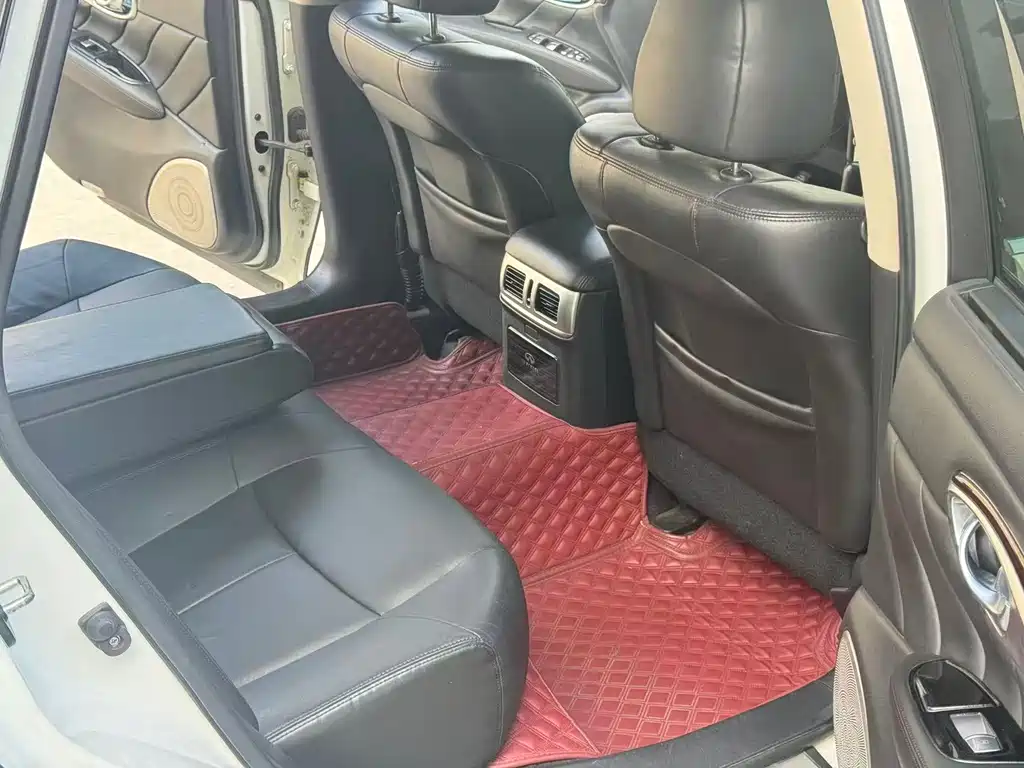 Infiniti Q70 Q70 L 2.5 L Joy
