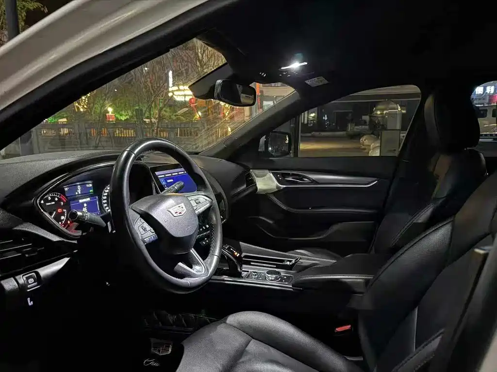 Cadillac CT5 28 T Luxury