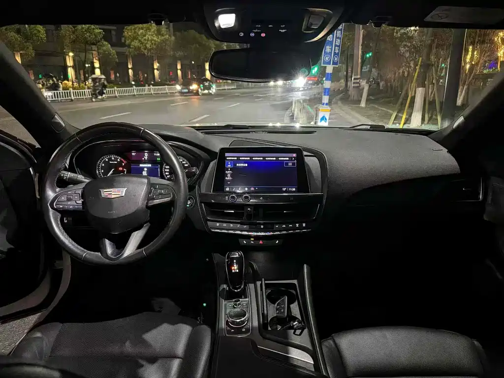 Cadillac CT5 28 T Luxury