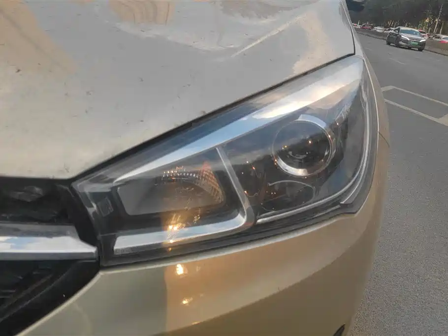 Arrizo 5 1.5 L CVT Leading Trend