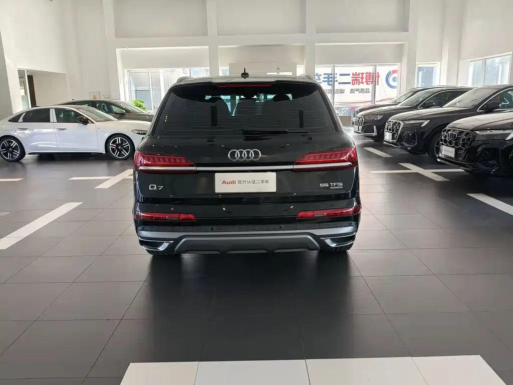 Audi Q7 55 TFSI quattro S line Sport