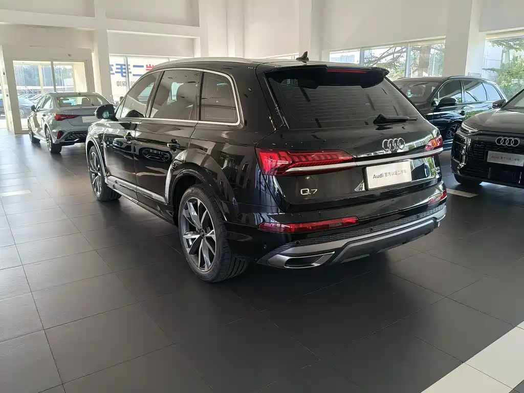 Audi Q7 55 TFSI quattro S line Sport
