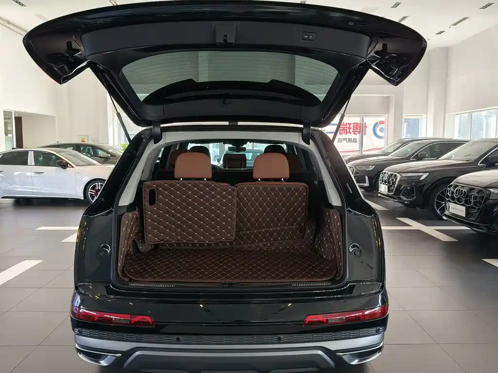 Audi Q7 55 TFSI quattro S line Sport