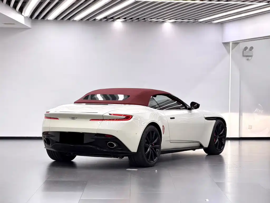 Aston Martin DB11 4.0 T V8 Volante