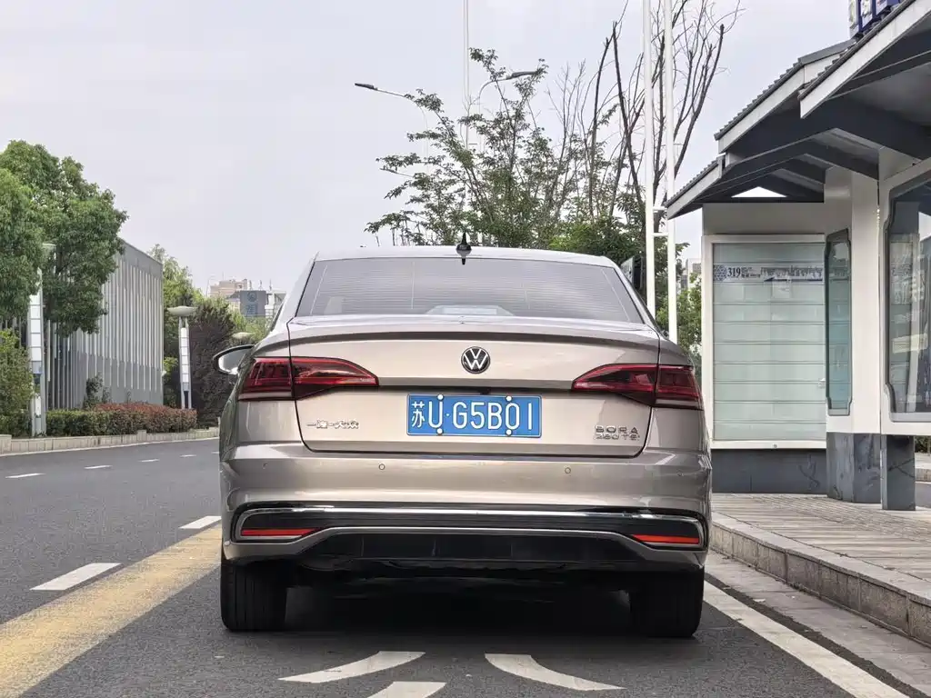 Bora 280 TSI DSG Supreme Travel