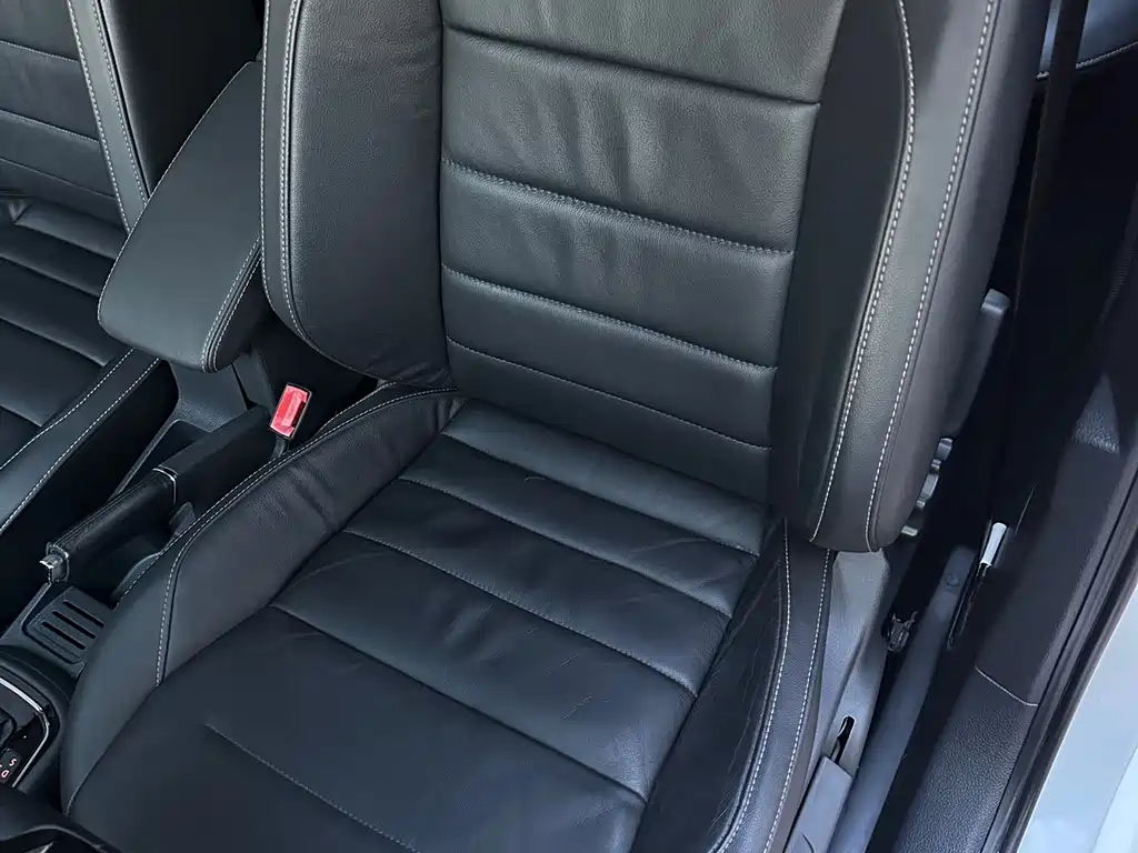 Bora 1.6 L Auto Comfort
