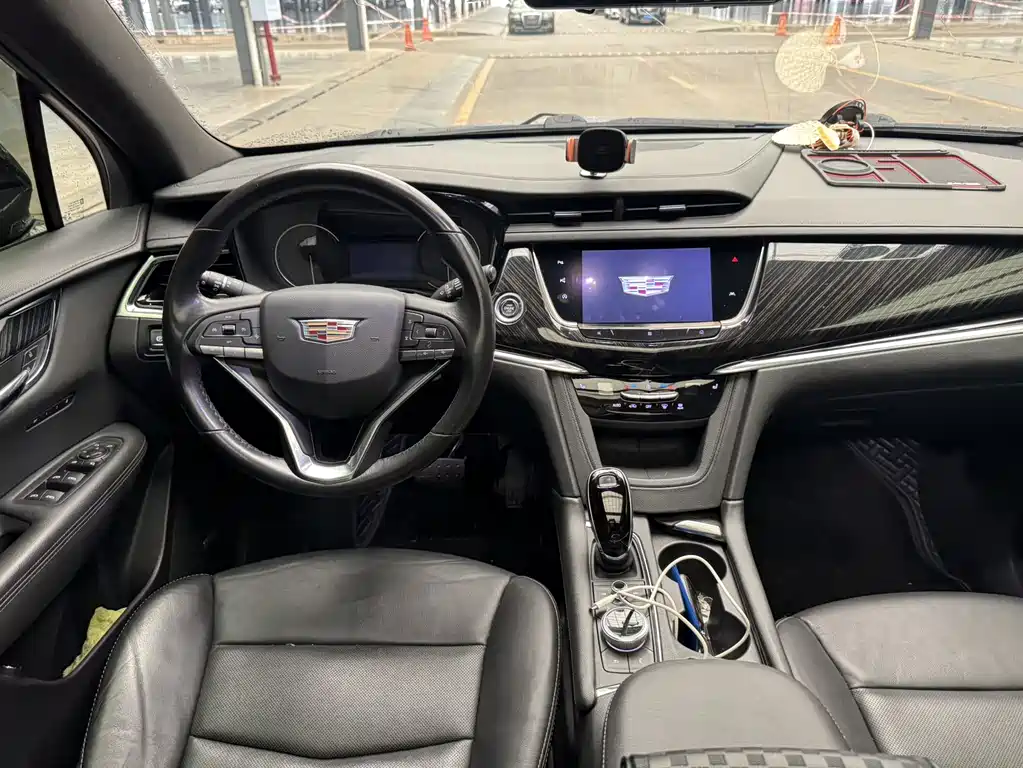 Cadillac XT6 28 T 6-seat 4 WD Luxury