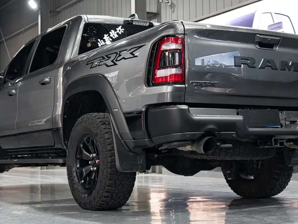 RAM Trucks RAM Trucks霸王龙 2024款 6.2 L 自动