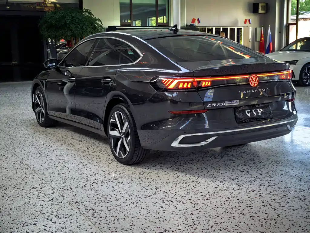 Lamando Lamando L 280 TSI DSG Spicy Cool