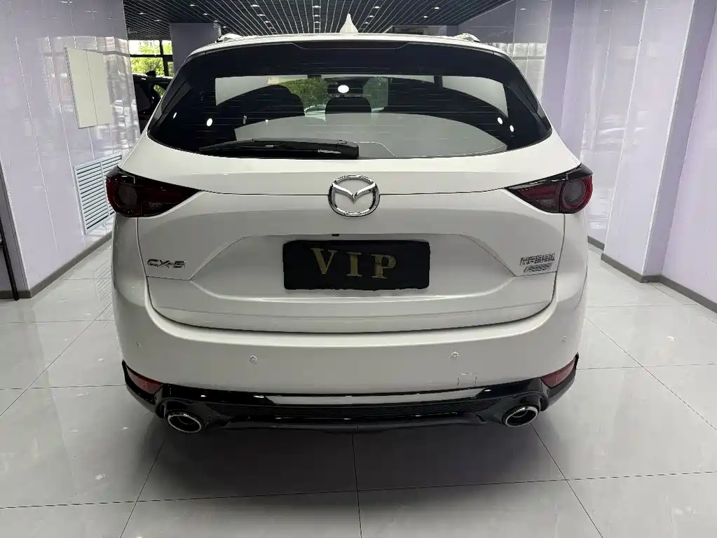 Mazda CX-5 2.0 L Auto 2 WD Black Knight