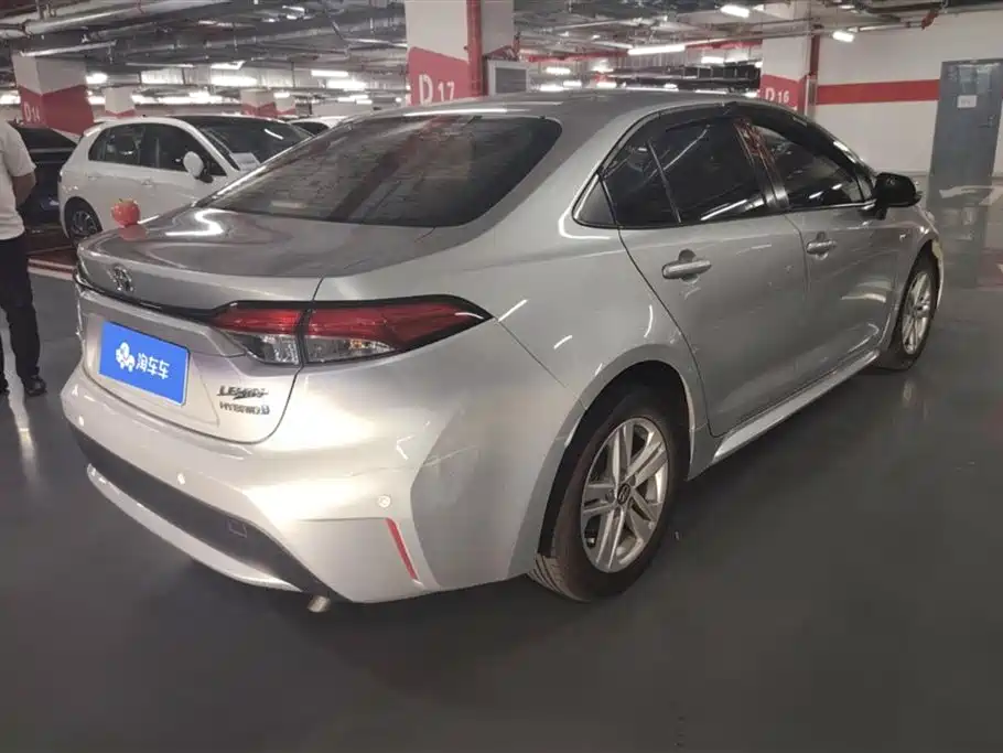 Levin Dual Engine 1.8 H E-CVT Leading