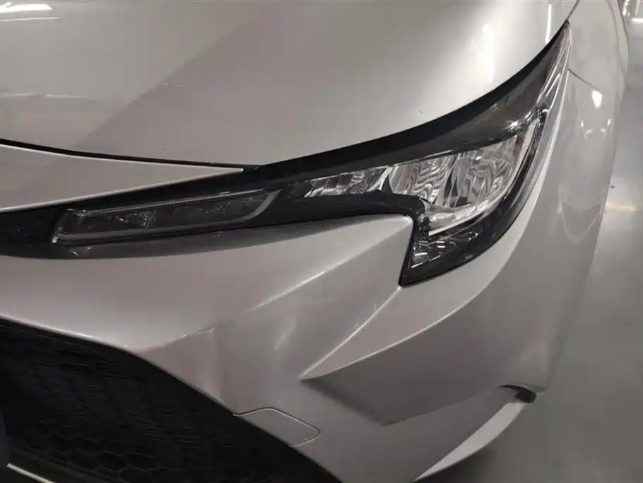 Levin Dual Engine 1.8 H E-CVT Leading