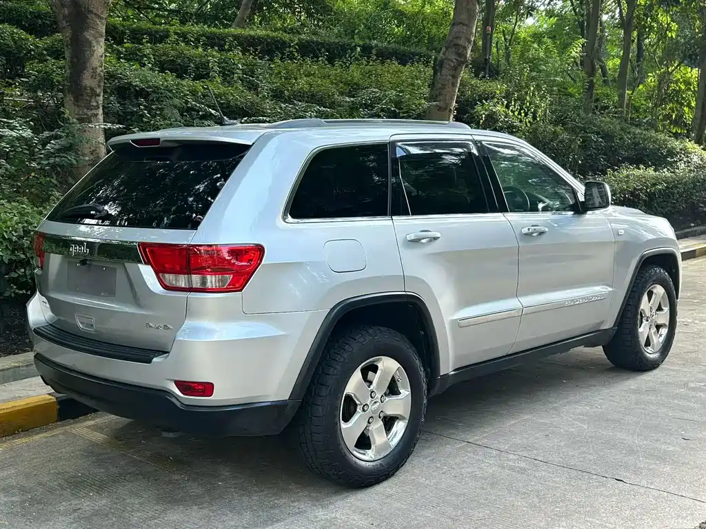 Grand Cherokee (Import) 大切诺基进口 2011款 3.6 L 经典版