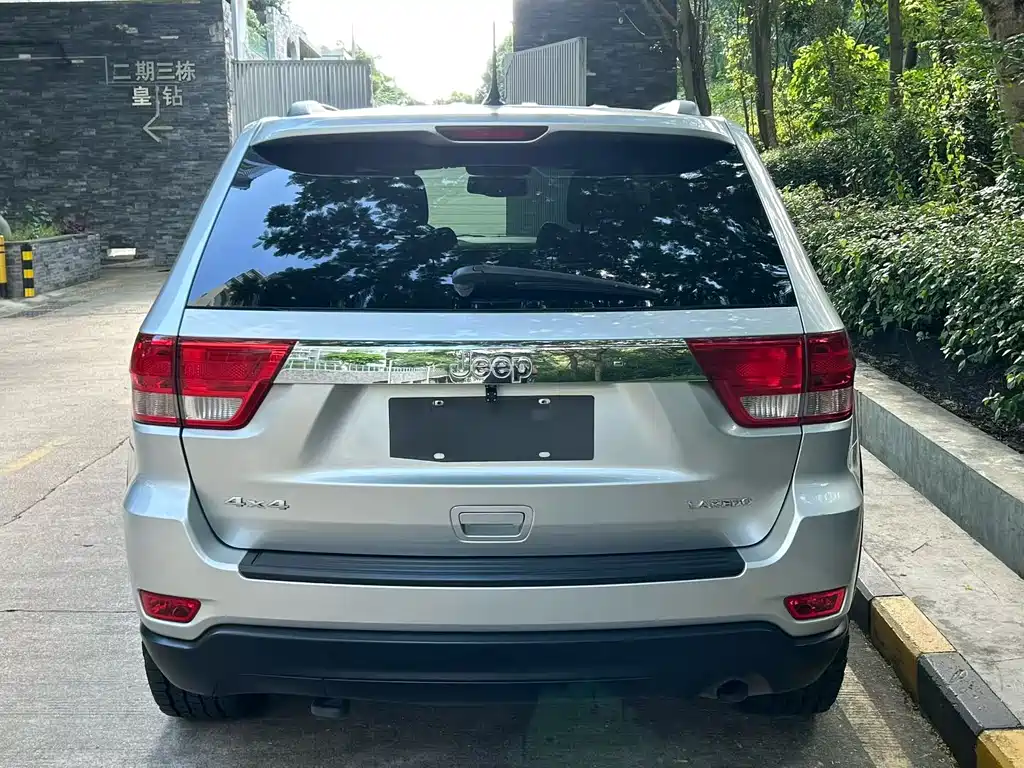 Grand Cherokee (Import) 大切诺基进口 2011款 3.6 L 经典版