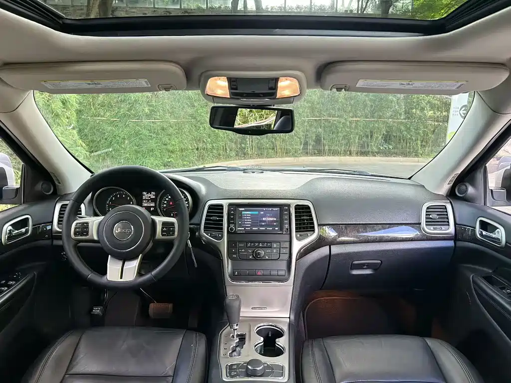Grand Cherokee (Import) 大切诺基进口 2011款 3.6 L 经典版