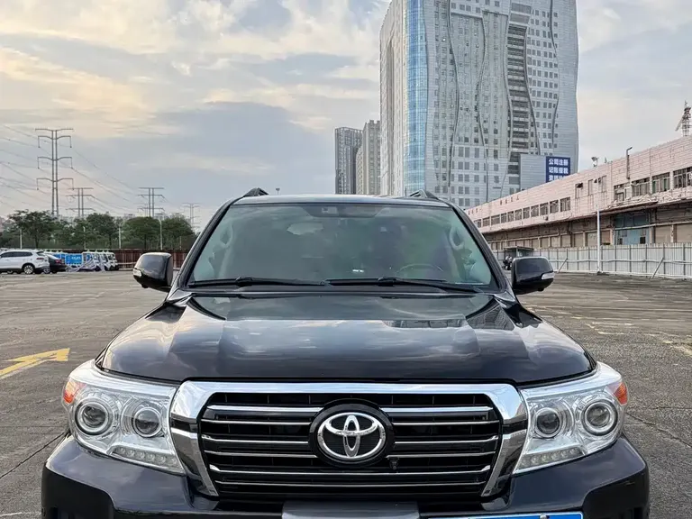 Toyota Land Cruiser (Import) 4.0 L V6 Middle East Limited