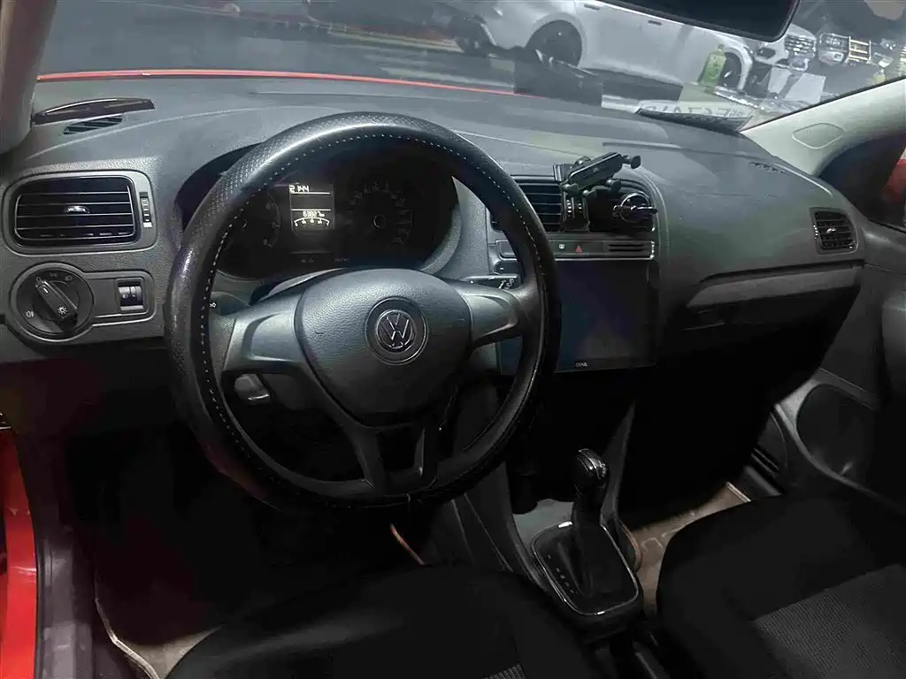 Polo 1.4 L Auto Style