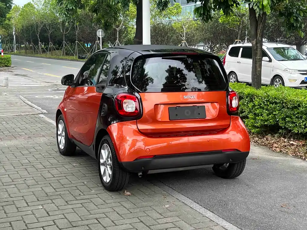 smart fortwo 1.0 L 52 kW Hardtop Agile