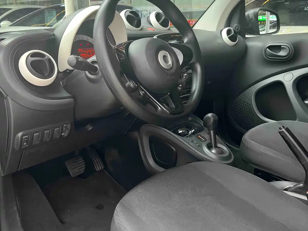 smart fortwo 1.0 L 52 kW Hardtop Agile
