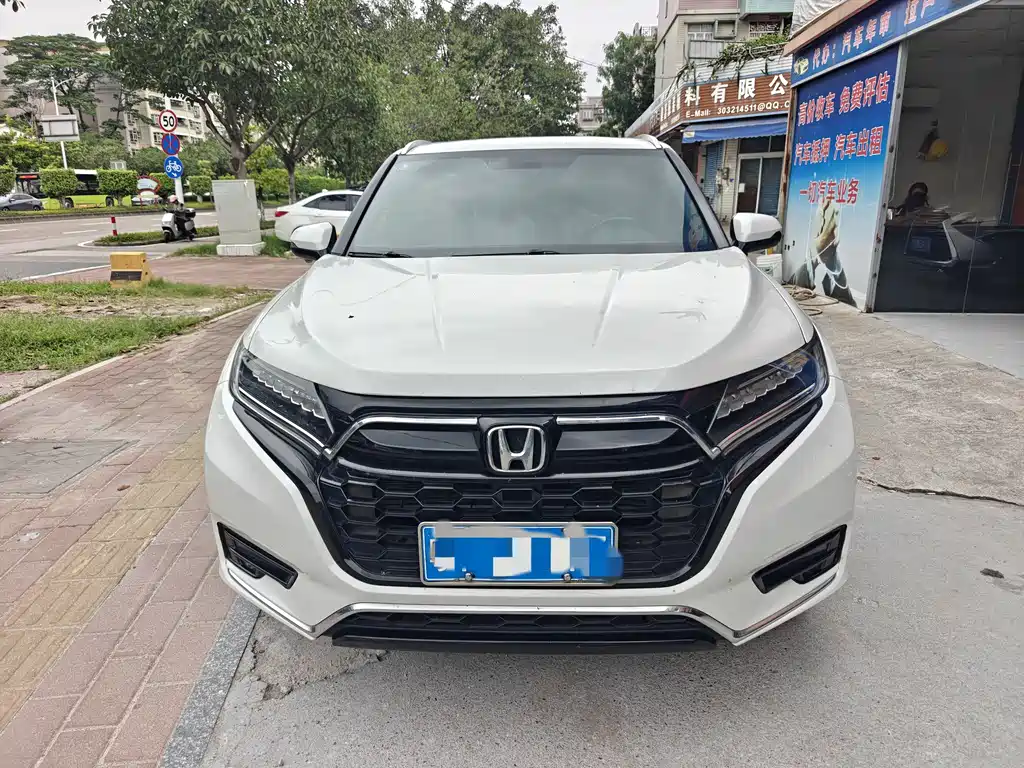 Honda UR-V 370 TURBO 4 WD Premium