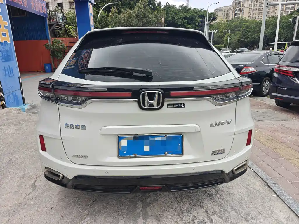 Honda UR-V 370 TURBO 4 WD Premium