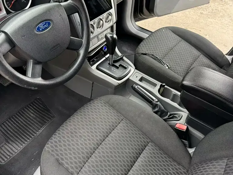 Ford Focus Hatchback Classic 1.8 L Auto Basic