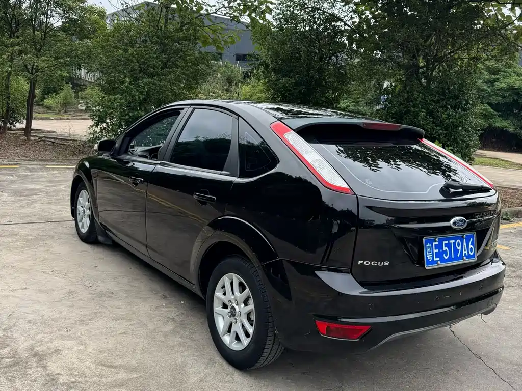 Focus Hatchback Classic 1.8 L Auto Basic