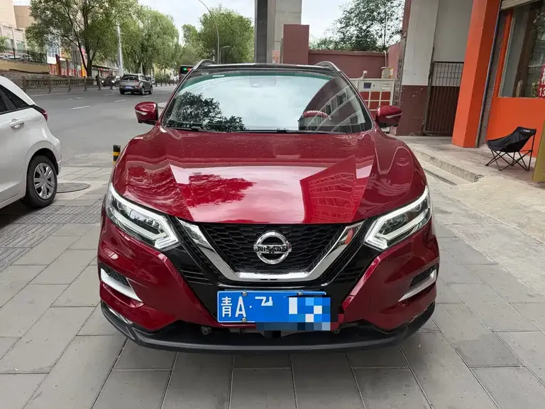 Nissan Qashqai Classic 2.0 L CVT XV+ Leading