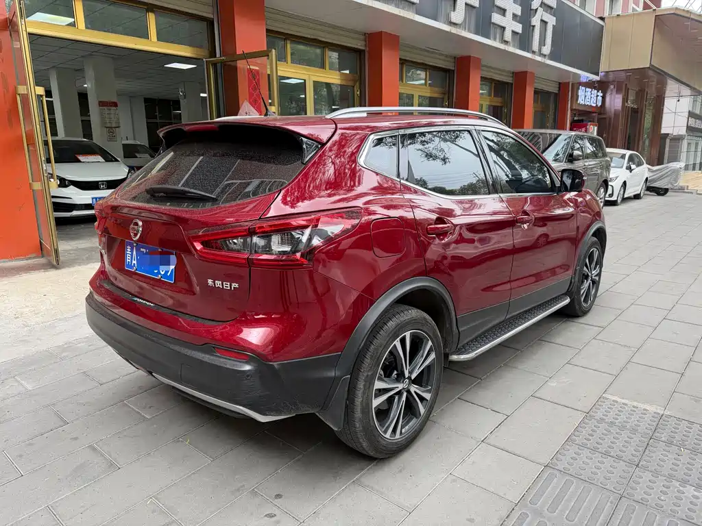 Qashqai Classic 2.0 L CVT XV+ Leading