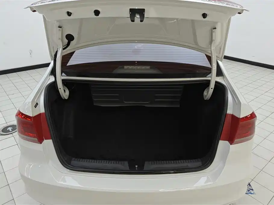 Santana 1.4 L Manual Style