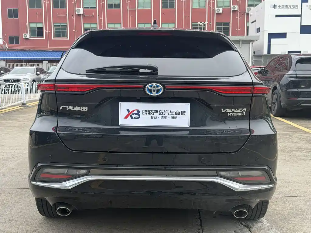 Venza 2.5 L Smart e-Hybrid Dual Engine 2 WD Luxury