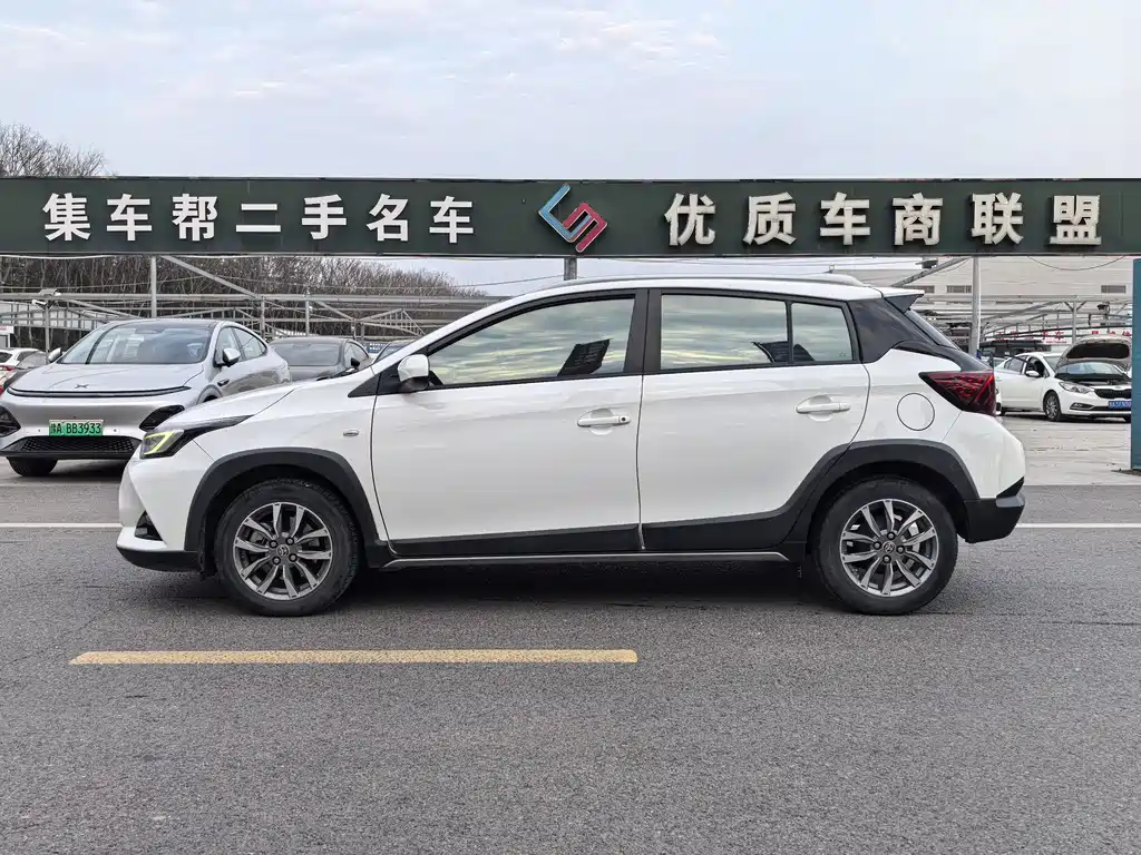 YARiS L Zhixuan 1.5 L CVT Leading