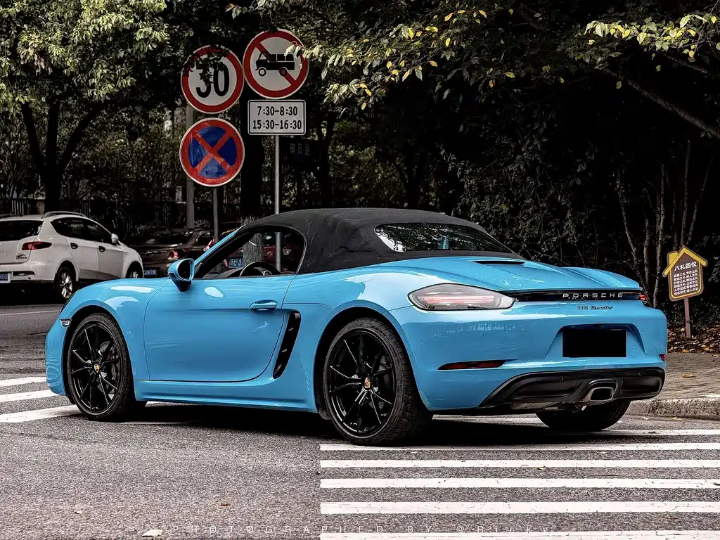Porsche 718 Boxster 2.0 T