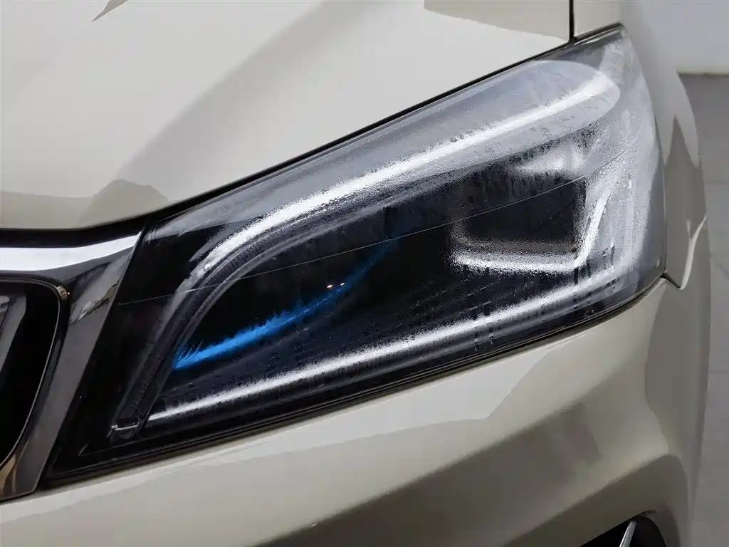 Emgrand 1.5 L CVT Upward