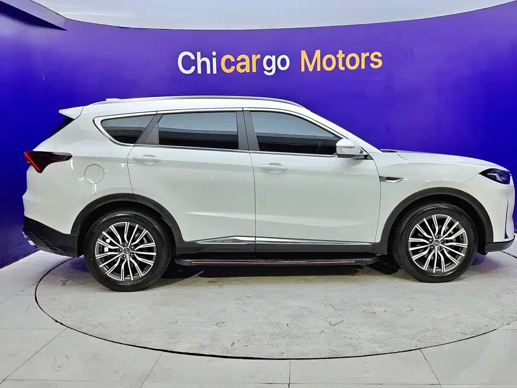 Jetour X70 PLUS 1.5 T DCT Brave PLUS 7-seat