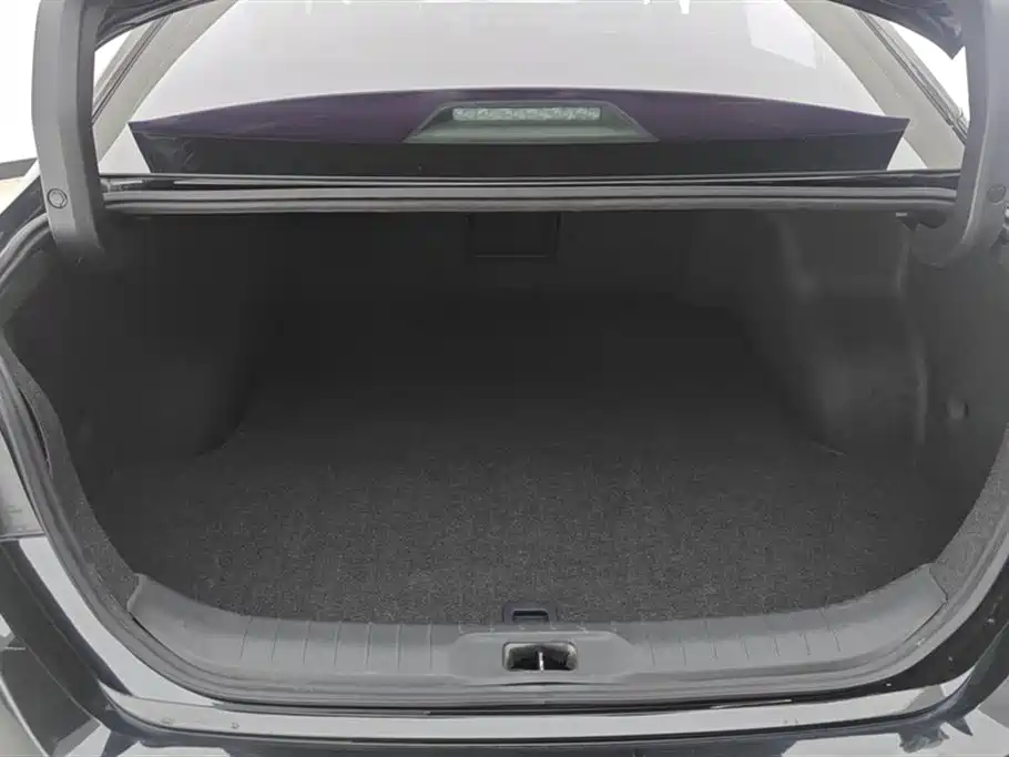 Teana 2.0 L XL Upper AD1 Smart Travel Navigator