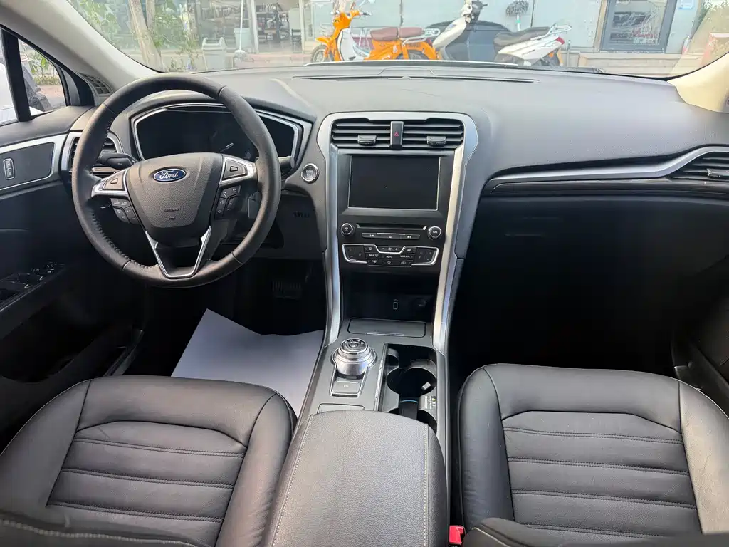 Mondeo EcoBoost 200 Luxury