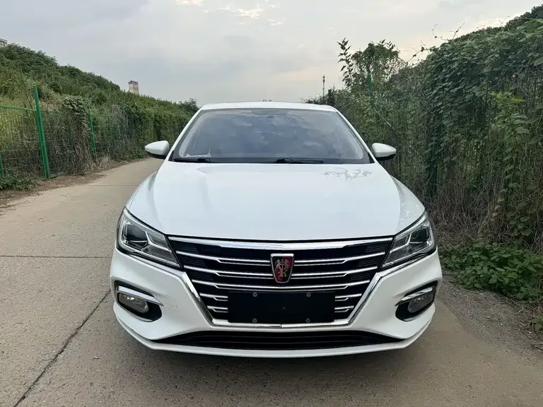 Roewe i5 1.5 L Auto 4 G Connected Leading Luxury