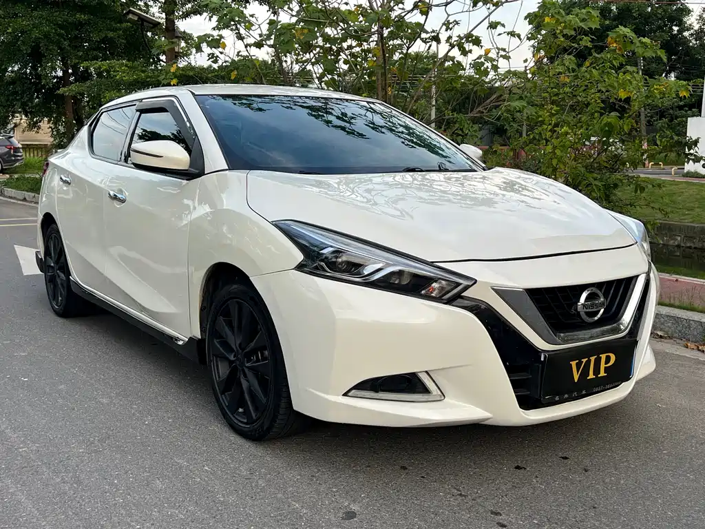 Lannia 1.6 L CVT Connected Smart Cool
