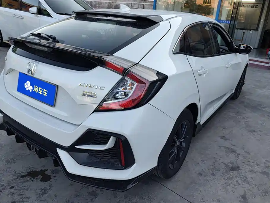 Civic HATCHBACK 220 TURBO CVT New Sharp Control