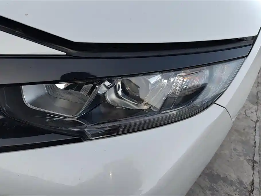 Civic HATCHBACK 220 TURBO CVT New Sharp Control